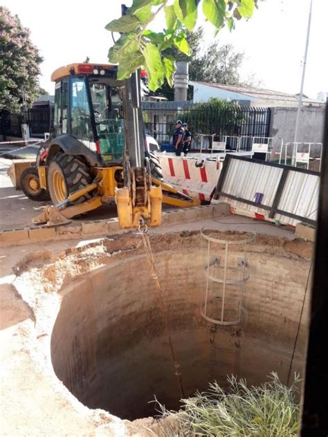 Tres Obreros Se Salvaron De Morir Aplastados En Una Obra Cloacal