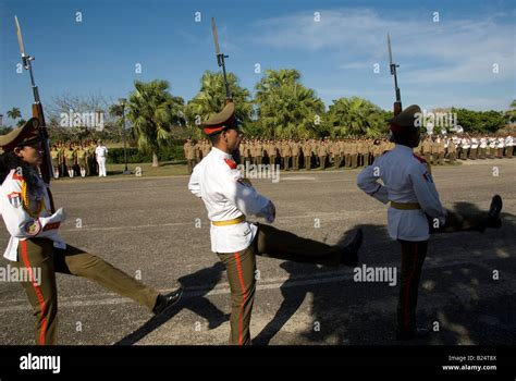 Cuban military parade Stock Photo - Alamy