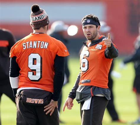 The Browns Think Drew Stanton Can Be Baker Mayfields Backup Do You