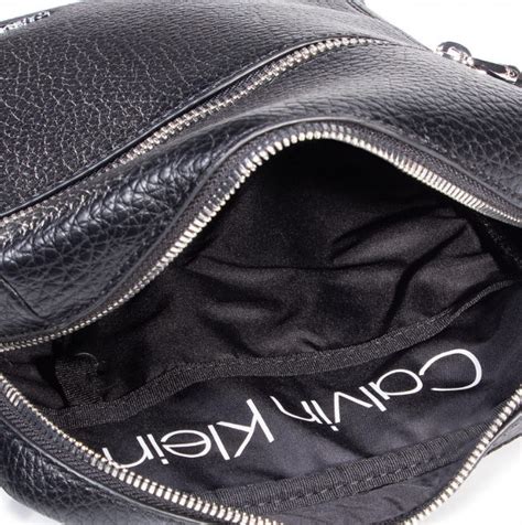 Сумка мужская на молнии Calvin Klein. привезли из Италии. оригинал