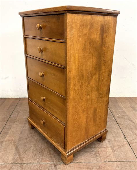 Lot Small Traditional Maple Lingerie Chest Of Drawers