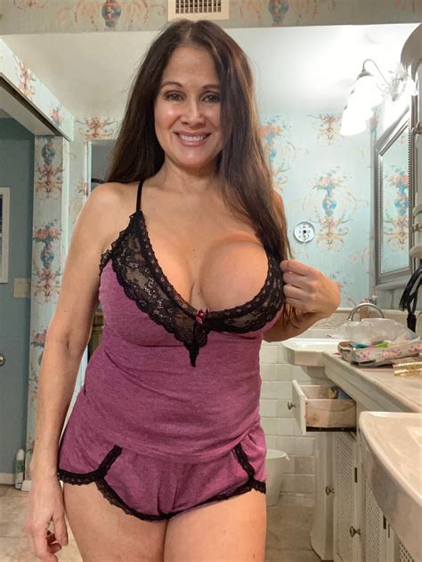 Hot Wife Rio Rio Blaze On Twitter Woooo Hooo Its Thursday We Are Almost To Friday How