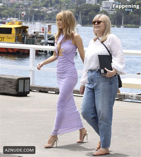 Samara Weaving Sexy Shows Off Her Hot Tits On Boat With Her Friends In Sydney Aznude