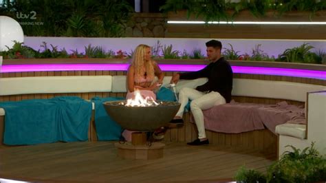 Love Island 2019 Spoiler Lucie Donlan Pies Anton Danyluk For Good As She And Joe Garratt Become