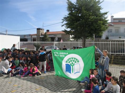 EB de Calçada hasteou bandeira Eco Escolas