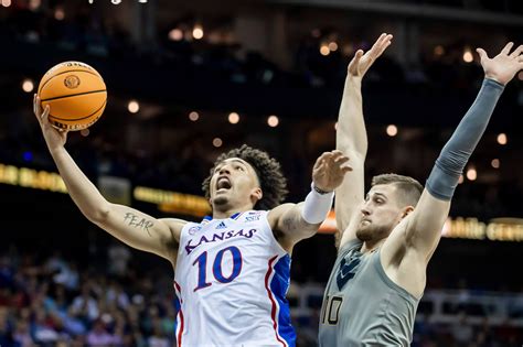 Jalen Wilson Leads Way For Kansas Basketball With Bill Self In The