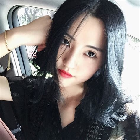 TRANG ĐIỂM Học lỏm cách trang điểm hợp tóc ngắn của các hot girl