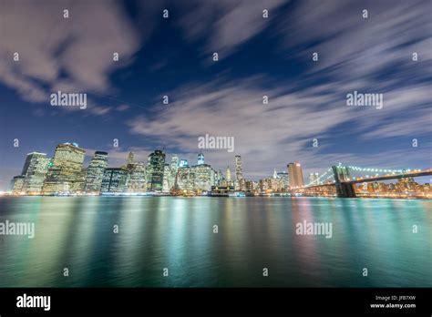 Night view of Manhattan and Brooklyn bridge Stock Photo - Alamy