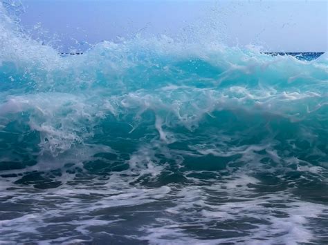 Обои стихия, волна на рабочий стол