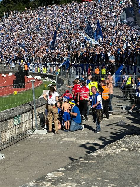 Duas Crian As Feridas Ap S Carga Policial No Empate Do Fc Porto No Jamor