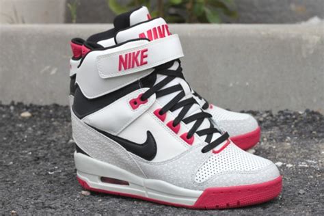 Nike Air Revolution Sky Hi - nitrolicious.com