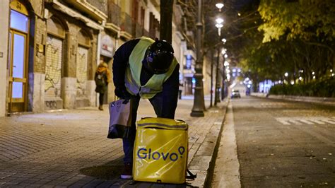 Hasta Horas De Trabajo Sin D As De Descanso Un Sindicato Denuncia