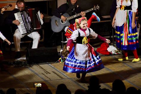 Italian Folk Dancers - Italian Folk Musicians | Scarlett Entertainment ...