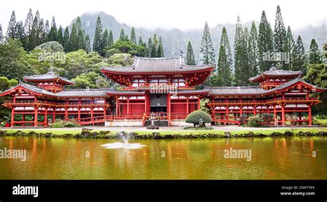 Kahaluu Oahu Hawaii Usa February Byodo In Temple A Non