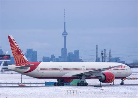 Air India Er Vt Alt With Cn Tower Stanley Ip Yyz Weekend