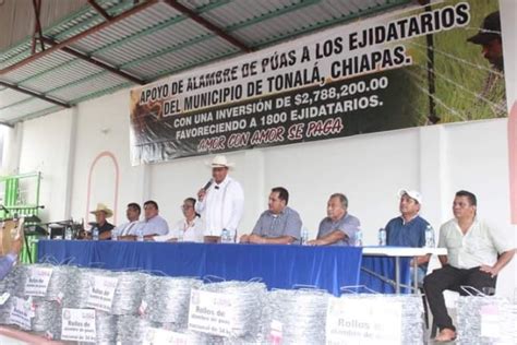 Encabeza Natividad De Los Santos Miranda Otra Entrega De Rollos De