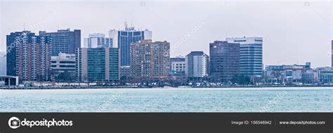 Downtown windsor canada city skyline across river in spring wint ...