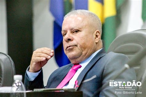 Presidente critica postura de Edna e diz que não pode ensinar educação