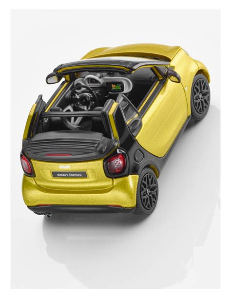 Norev Smart 453 Fortwo Cabrio A453 Model Car 143 Nerogiallo