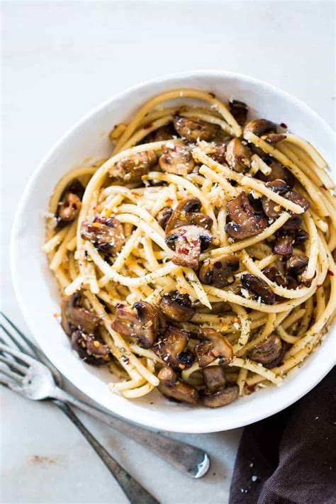 Mushroom Spaghetti Aglio Olio Recipe With The Easiest Pasta Sauce