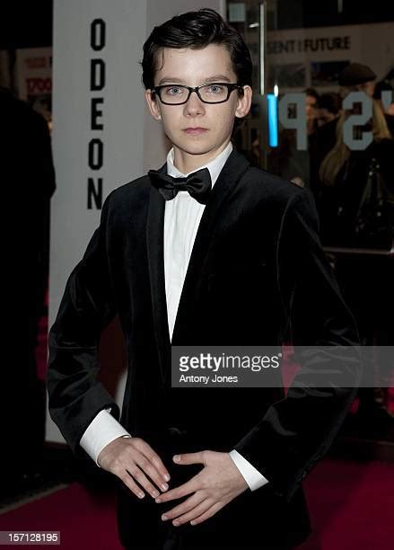 217 Asa Butterfield Hugo Photos & High Res Pictures - Getty Images