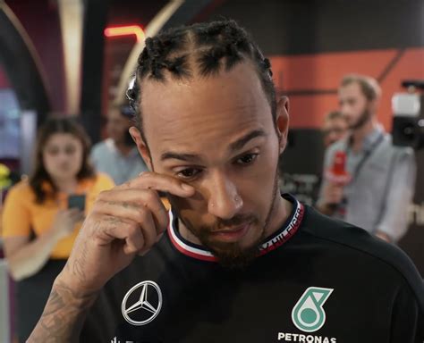 Lewis Hamilton S Last Year At Mercedes Turning Into A Nightmare