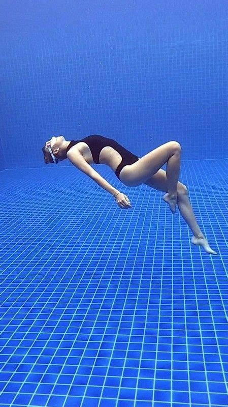 Underwater dance | Underwater photography, Photography, Human poses ...