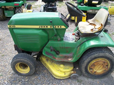 John Deere 210 Lawn & Garden and Commercial Mowing - John Deere ...