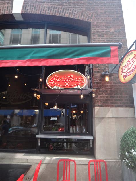 Giordano’s, Chicago | Chicago, Restaurant, Deep dish pizza