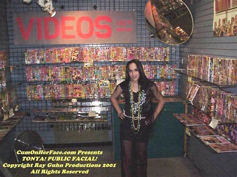 Tonya Public Facial Porn Pic