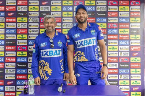 Lyca Kovai Kings Captain M Shahrukh Khan With Coach Hariesh Jaikumar