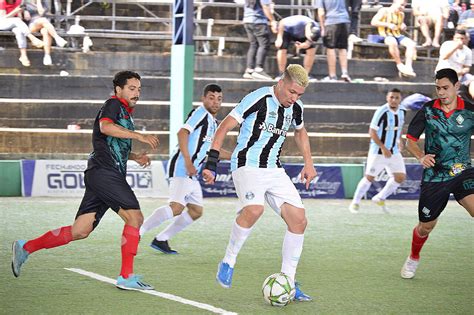 Gr Mio Futebol Goleia Na Estreia Do Gauch O