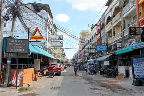 Erlebe Das Pulsierende Nachtleben In Soi Chaiyapoon Pattaya Bars