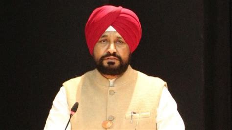 Congress Appoints Mla Charanjit Singh Channi As Punjab S First Dalit Cm