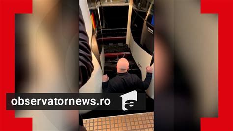 Filmul incidentului de la metrou după ce două trenuri s au ciocnit la