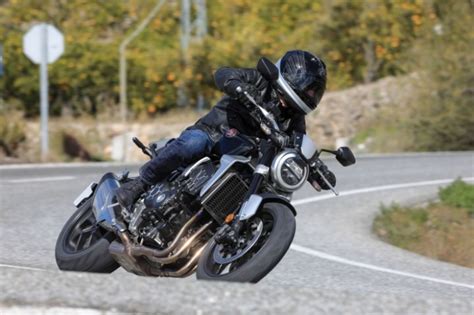 VERSI NAKED CBR1000RR FIREBLADE HONDA CB1000R DILANCARKAN DI INDIA RM85 9K Mekanika