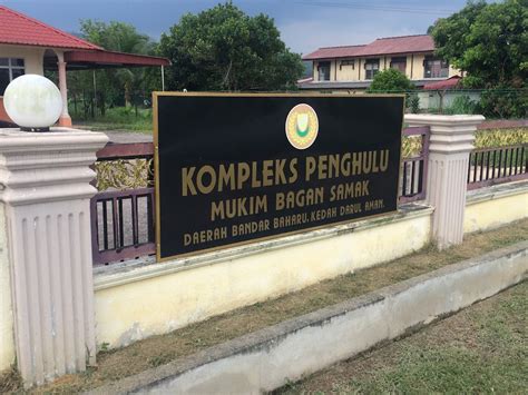 Kompleks Penghulu Mukim Bagan Samak Di Bandar Bandar Baharu