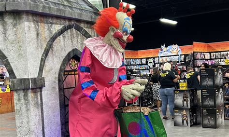 Spirit Halloween Celebrates 40 Years With Grand Opening Event