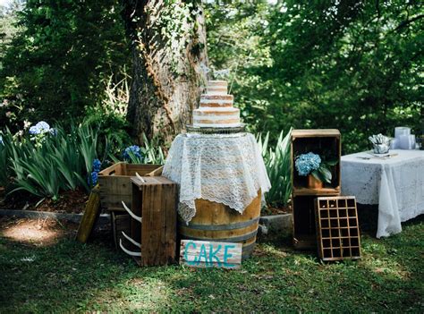 Rustic Antique Naked Cake Display