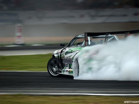 Smoke Drift 1600 x 1200 Wallpaper