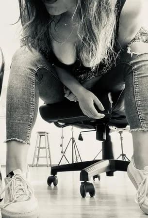 Flashing Porn Pics Nude Women In Free Sex Photos Xhamster