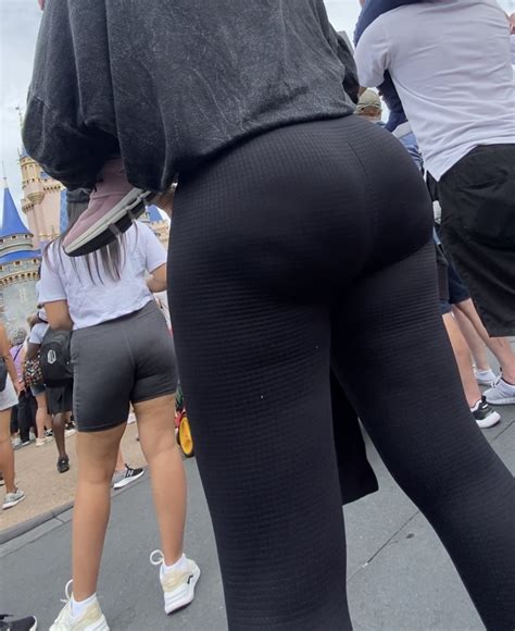 Oc Bubble Butt Latina Milf In Black Leggings Spandex Leggings Yoga Pants Forum