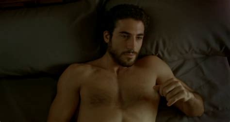 ausCAPS Miguel Ángel Silvestre nude in La distancia