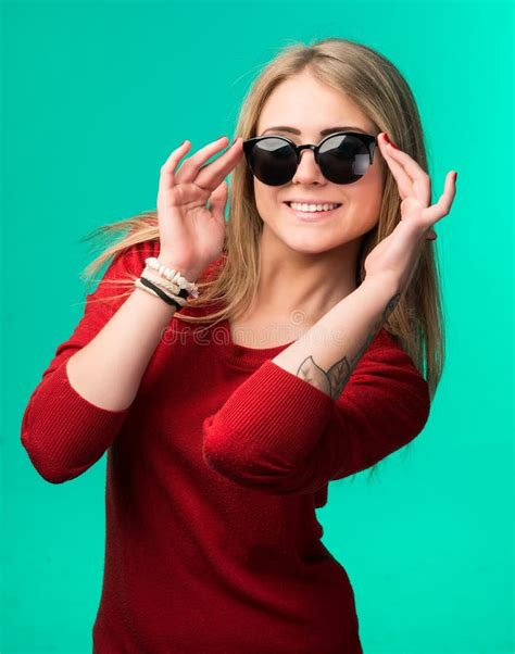 Smiling Girl In Sunglasses Stock Image Image Of Happy 70189873