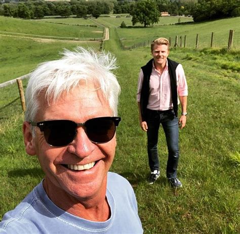 Phillip Schofield shuts down boyfriend speculation in stern comment ...