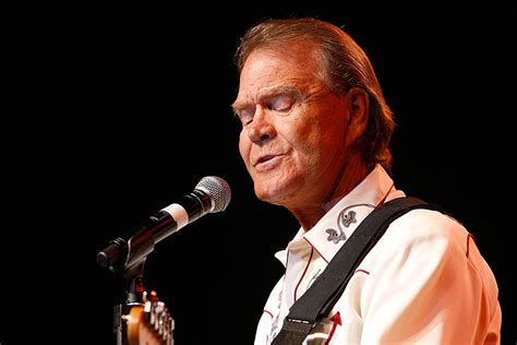 Remember When Glen Campbell Announced His Goodbye Tour DRGNews