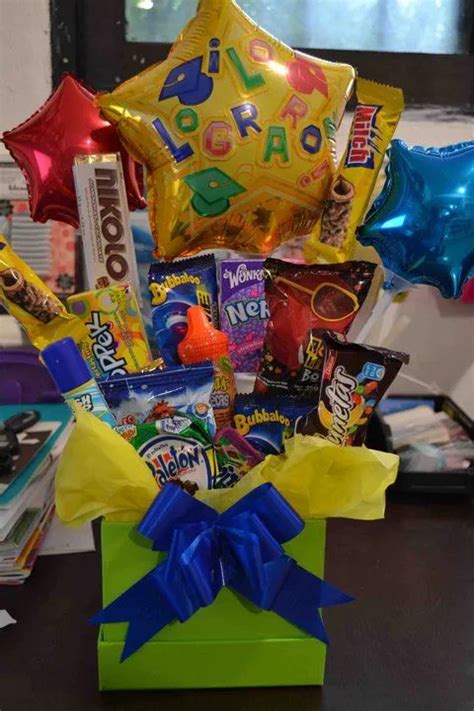 Arreglos para graduación con dulces Imagui