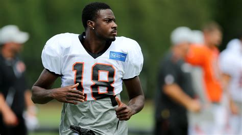 Bengals WR A.J. Green signs franchise tag tender Friday, July 17