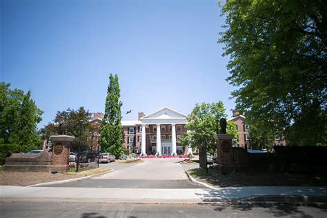 Niagara On The Lake Chateau Des Charmes Wedding Vineyard Bride