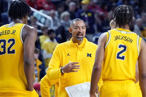 Michigan Fires Juwan Howard The Former Fab Five Star After Five